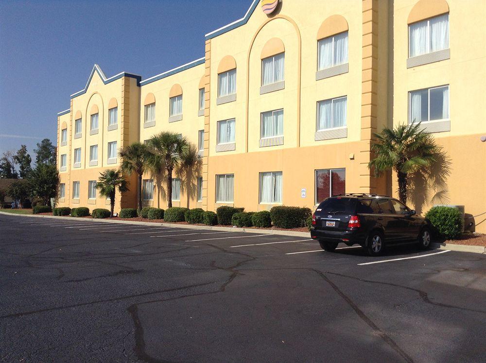 Comfort Inn & Suites Ftjackson Maingate Columbia Exterior foto